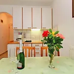 Vesna 343 Apartment